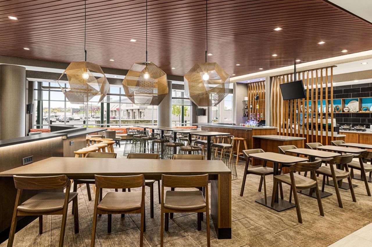 Hotel Springhill By Marriott 2*