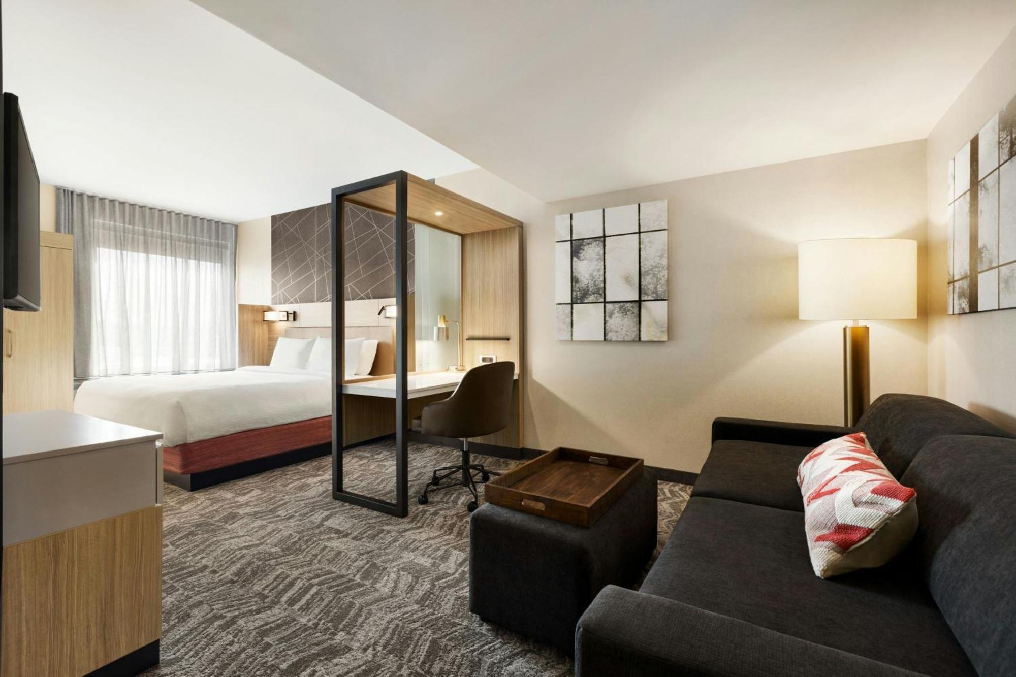 Springhill By Marriott Hotel
